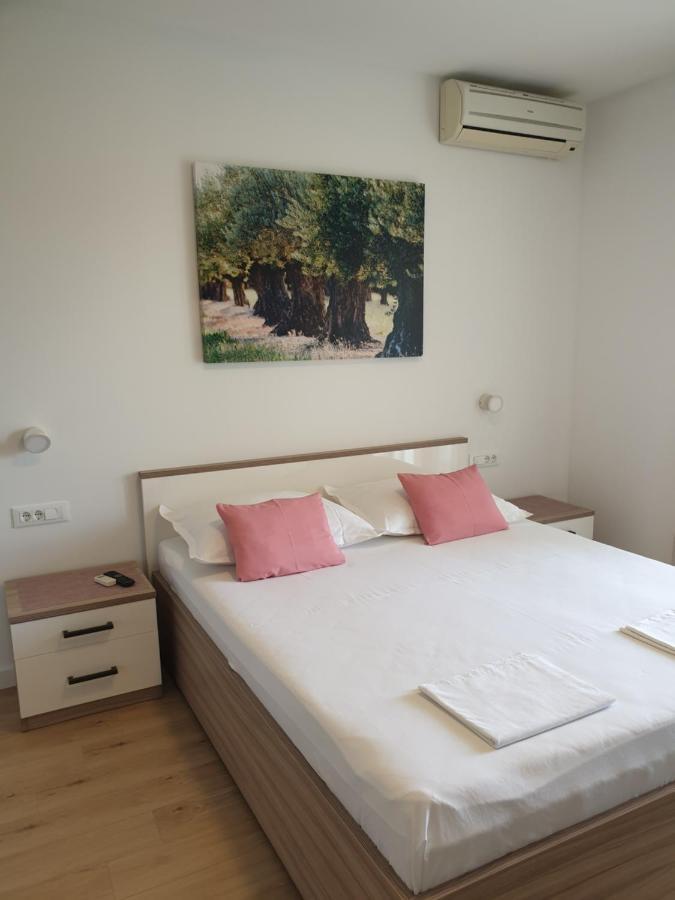 Guesthouse Dominovic Brela Ngoại thất bức ảnh
