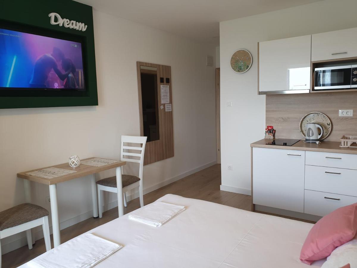 Guesthouse Dominovic Brela Ngoại thất bức ảnh