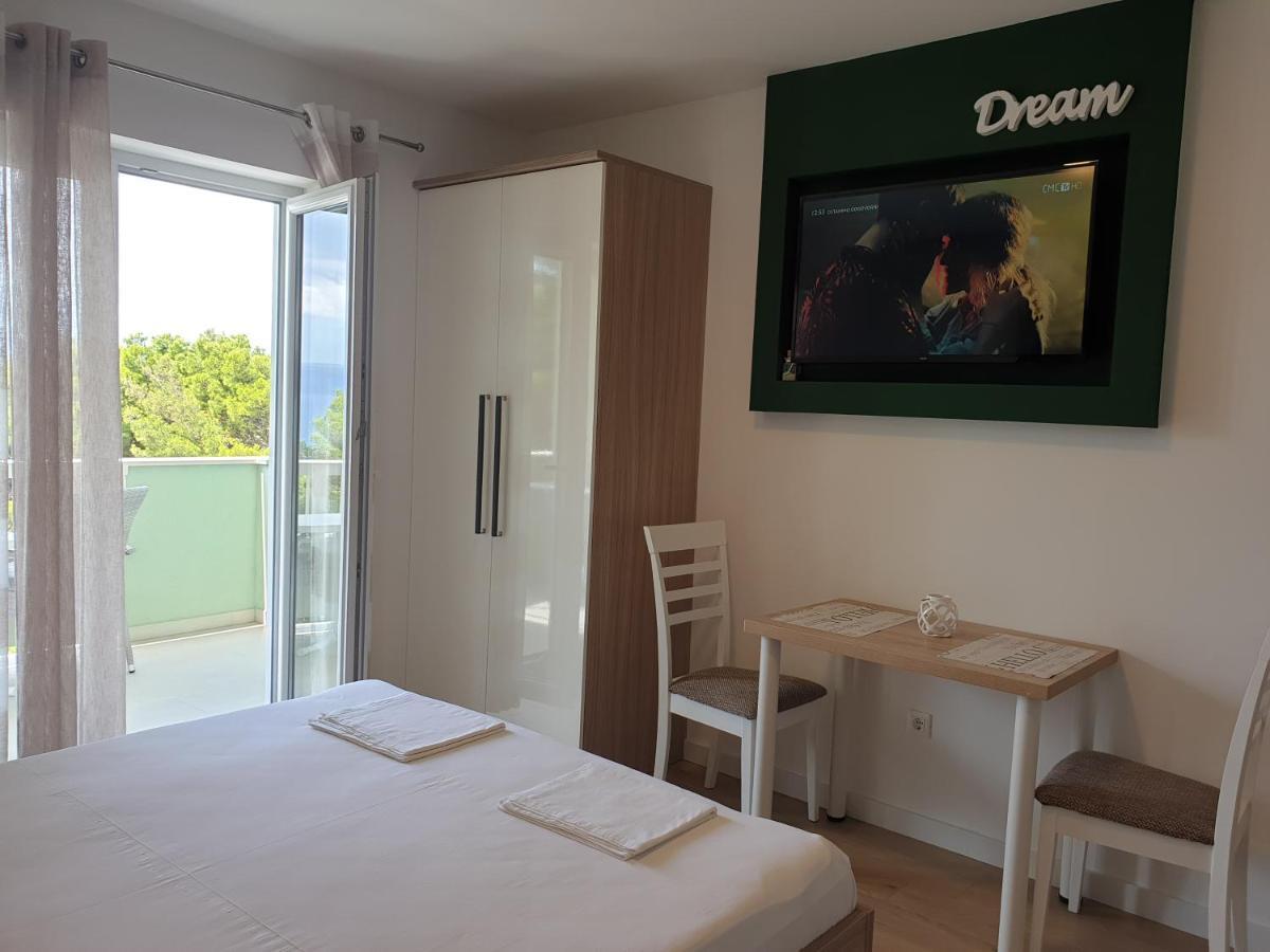 Guesthouse Dominovic Brela Ngoại thất bức ảnh