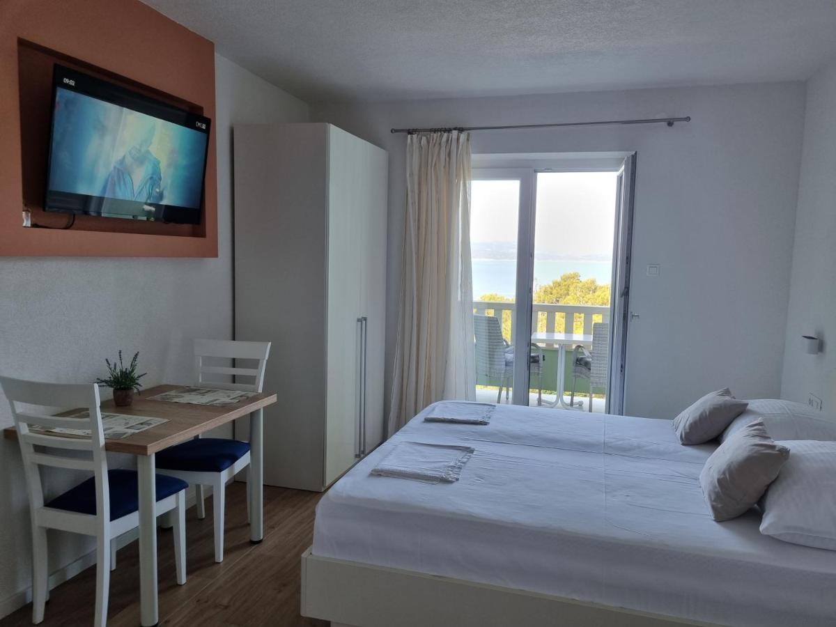 Guesthouse Dominovic Brela Ngoại thất bức ảnh