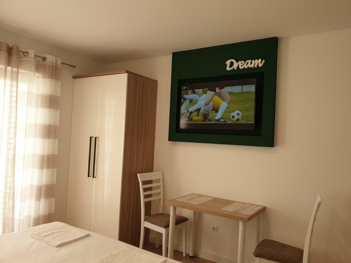 Guesthouse Dominovic Brela Ngoại thất bức ảnh