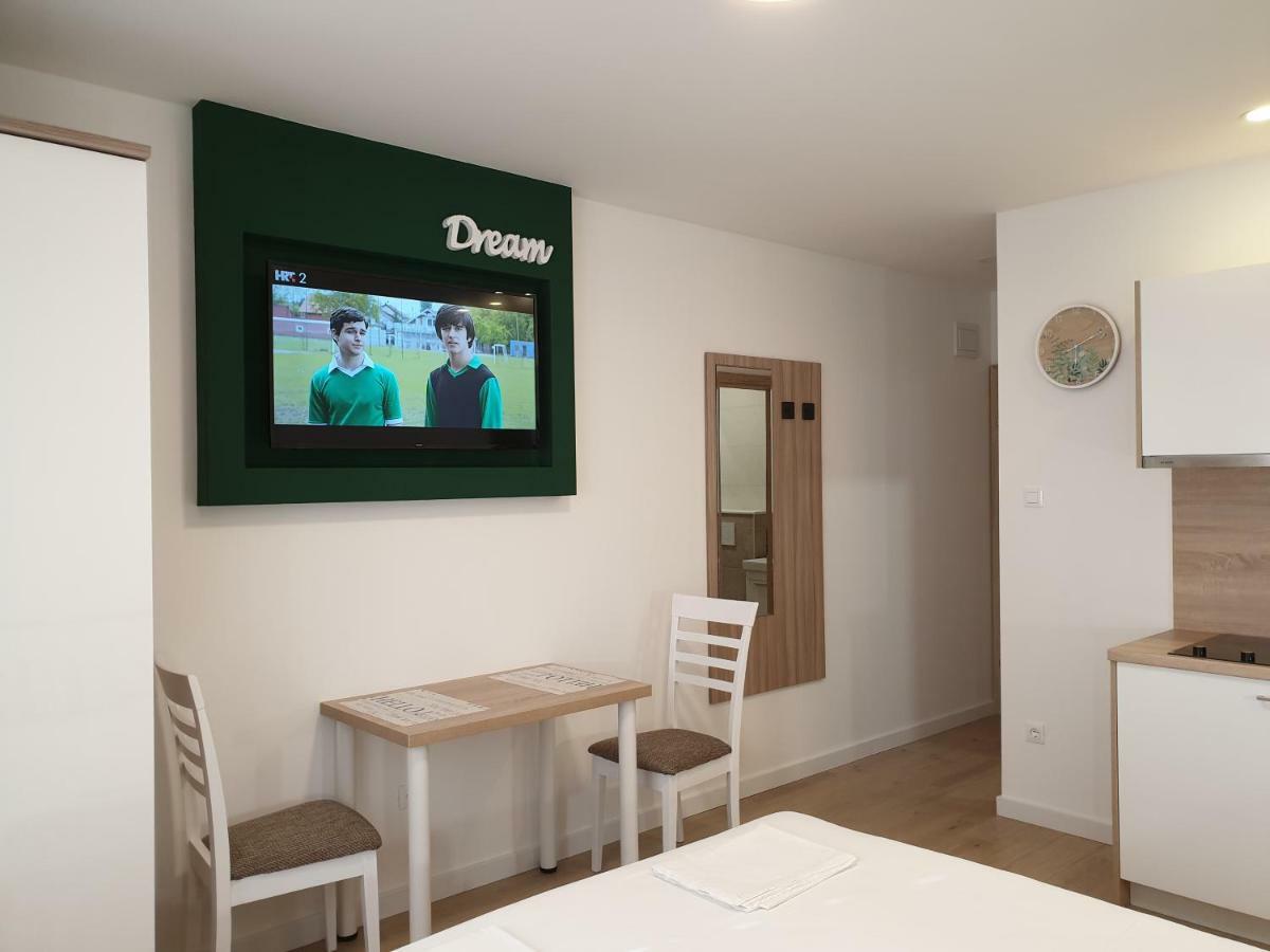 Guesthouse Dominovic Brela Ngoại thất bức ảnh