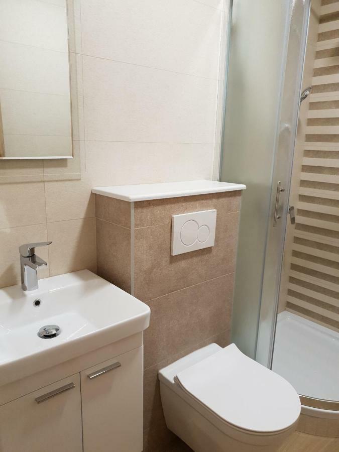 Guesthouse Dominovic Brela Ngoại thất bức ảnh